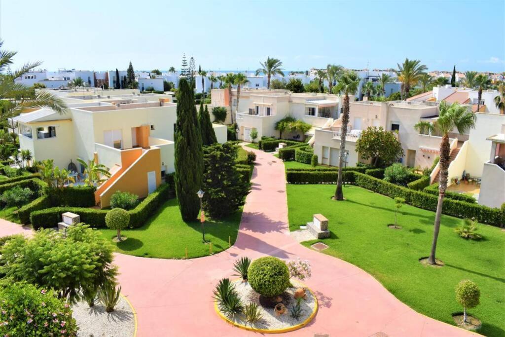 Bahia De Vera - Apartamento Naturista Con 3 Piscinas Junto A Playa Playas de Vera エクステリア 写真